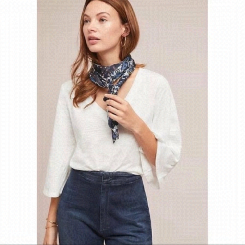 Anthropologie Meadow Rue V-Neck Bell Sleeve Tee Size Medium Petite